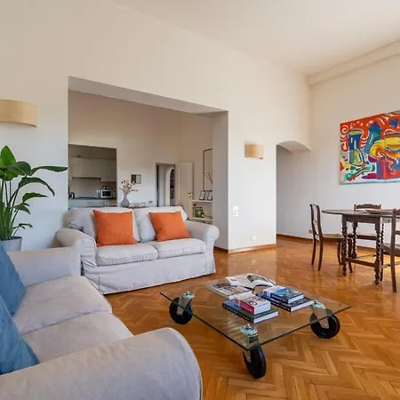 Bright And Spacious Arno View Διαμέρισμα *