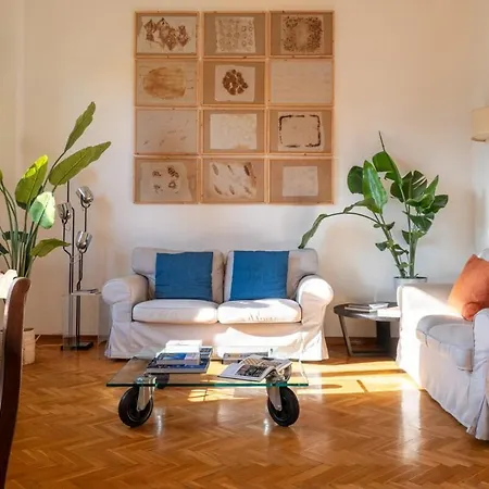 Διαμέρισμα Bright And Spacious Arno View Φλωρεντία