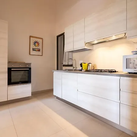 Διαμέρισμα Bright And Spacious Arno View Φλωρεντία