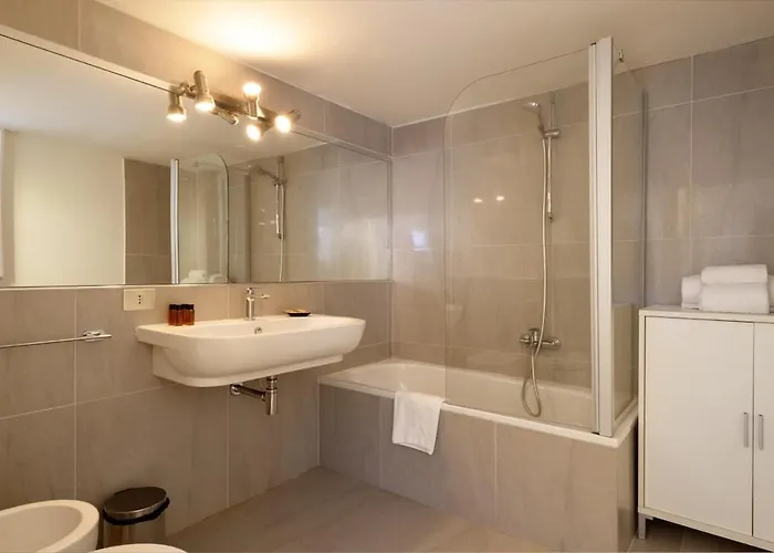 Bright And Spacious Arno View Apartmán *